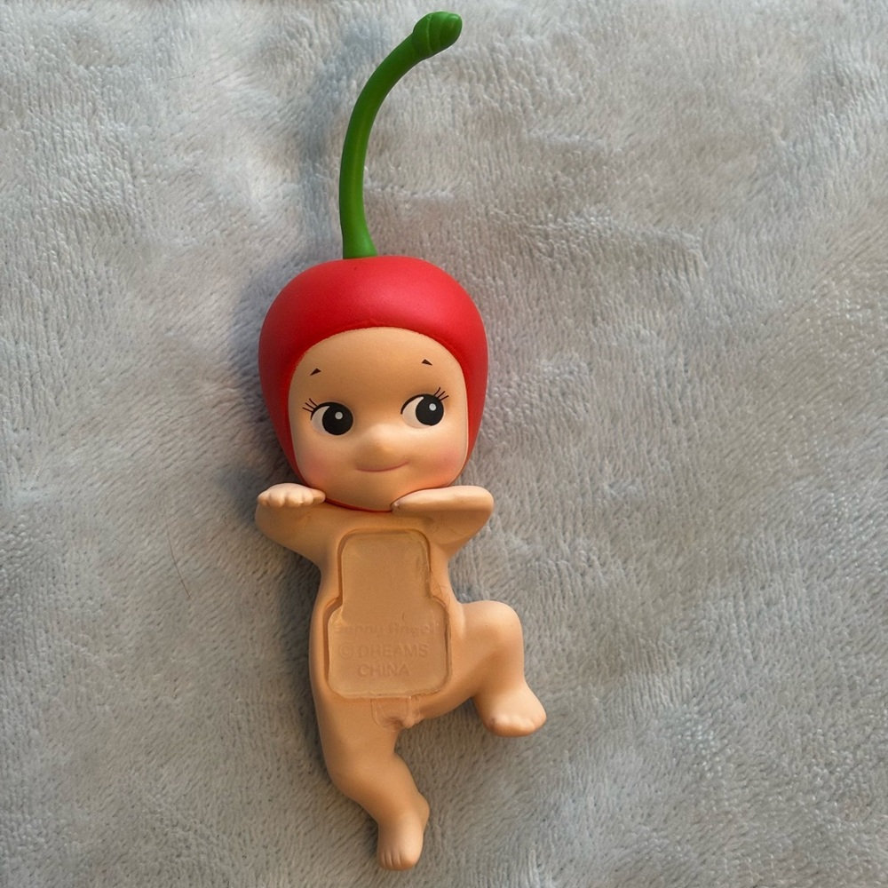 Sonny Angel Cherry Hipper